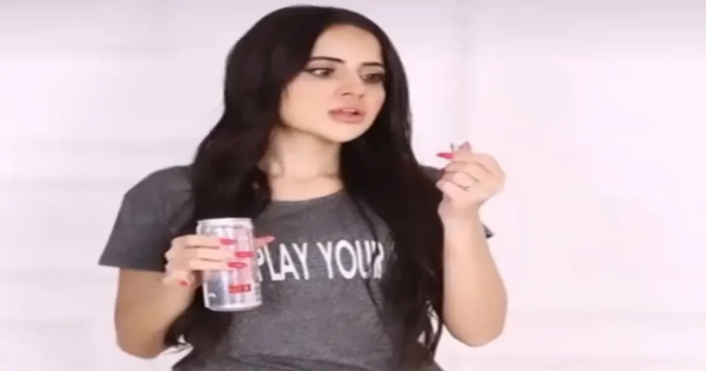 Urfi Javed: उर्फी ने सोशल मीडिया पर राम भक्तो को लगाई फटकार Urfi Javed